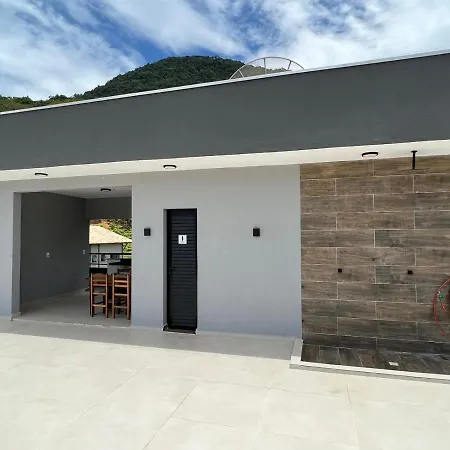 Refúgio Praia Lagoinha Ubatuba-SP Condomínio Samola apto 05-3